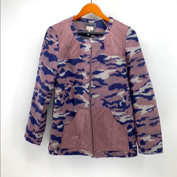 LOGO by Lori Goldstein Jackets & Blazers - LOGO by Lori Goldstein Mauve Camo Quilted jacket fleece warm size 12 wool blend